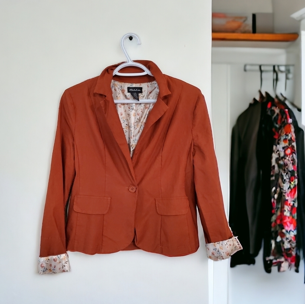 Ladies Brown Blazer Size Large